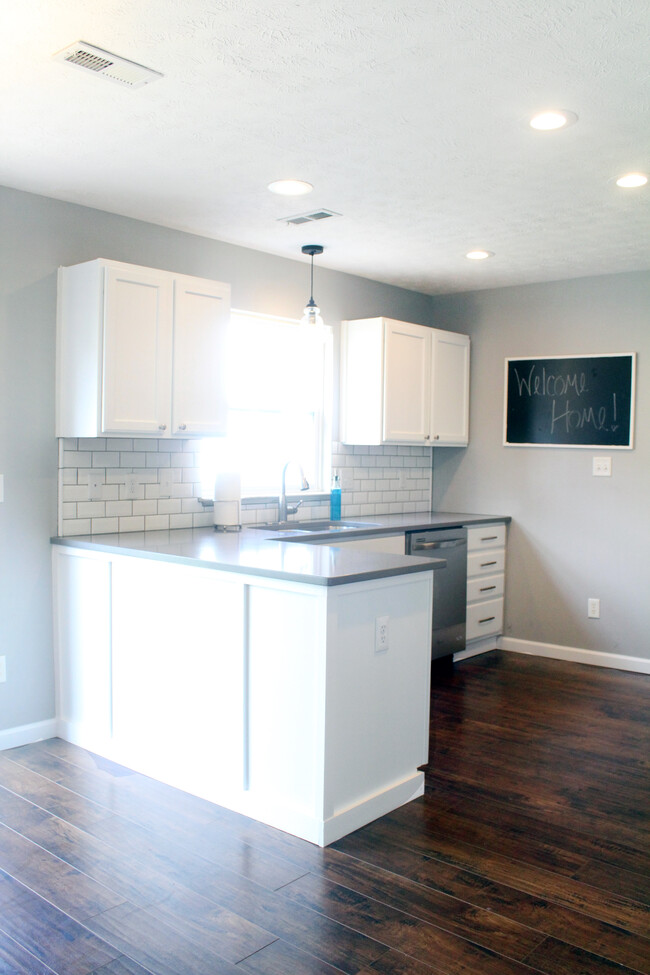 Foto del edificio - 3588 King Edward Way