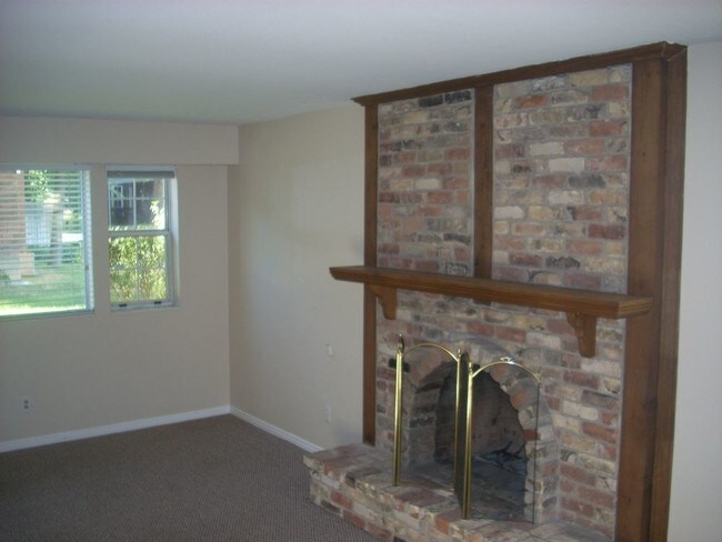 Building Photo - 2643 E 3300 S