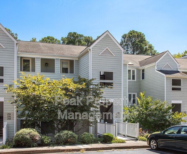 Foto del edificio - 324 Water Pointe Ln