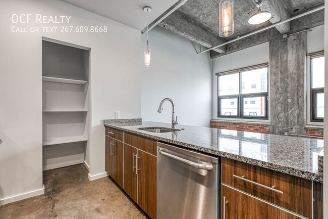 Foto del edificio - 4800 Brown St