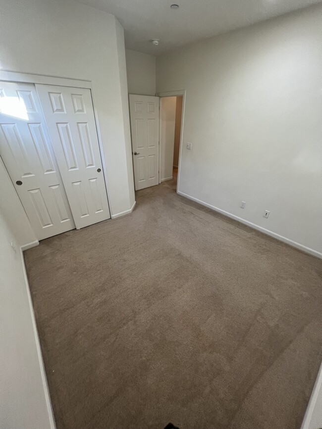 Building Photo - 840 Ternura Loop