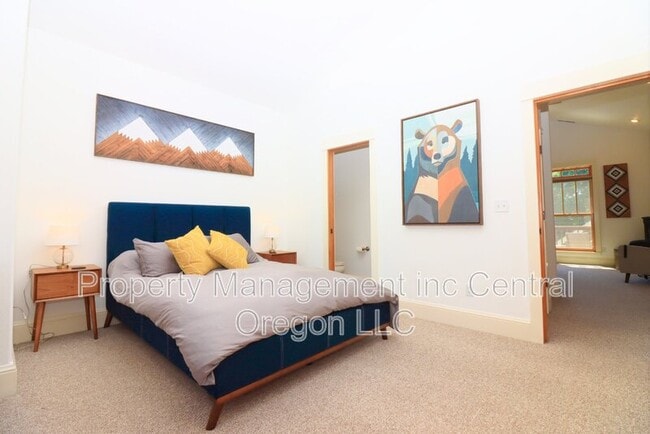 Foto del edificio - 577 W Jefferson Ave