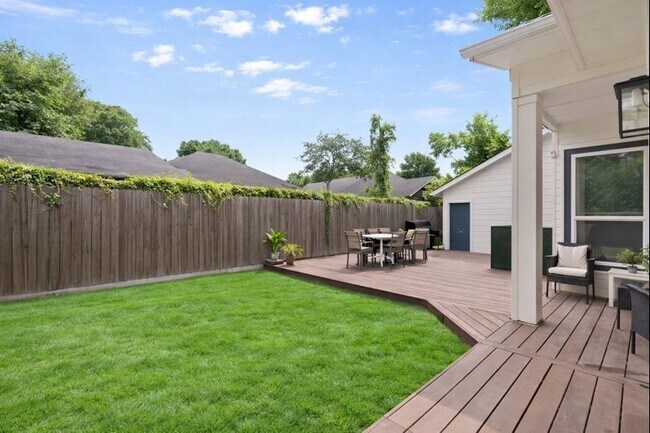 Foto del edificio - 4503 McKinney St