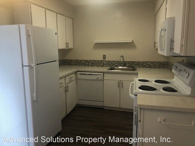 Building Photo - 2601 Carmichael Way