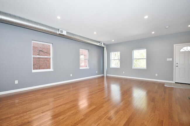 Foto del edificio - 210 Ophelia St