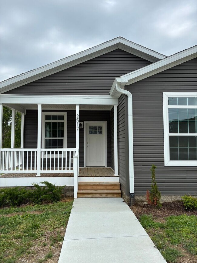 Building Photo - Modern 3 Bedroom 2 Bath House - New Build! Available NOW!