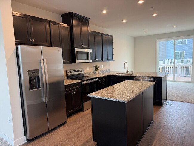 Foto del edificio - 145 Spring Gate Ln