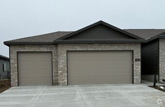 Building Photo - 8839 Bristlecone Dr