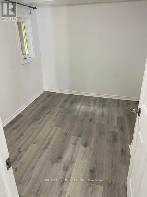 Building Photo - 257 Parkwood Ave