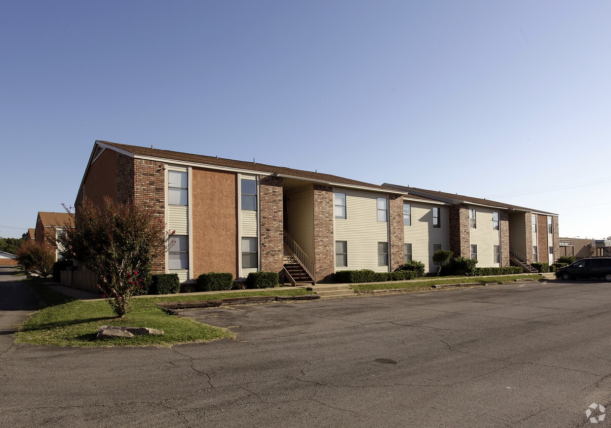 Ramsey Square Apartments 1624 S Fresno St Fort Smith, AR