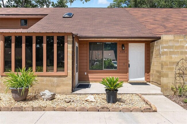Foto del edificio - 4724 SW 67th Terrace