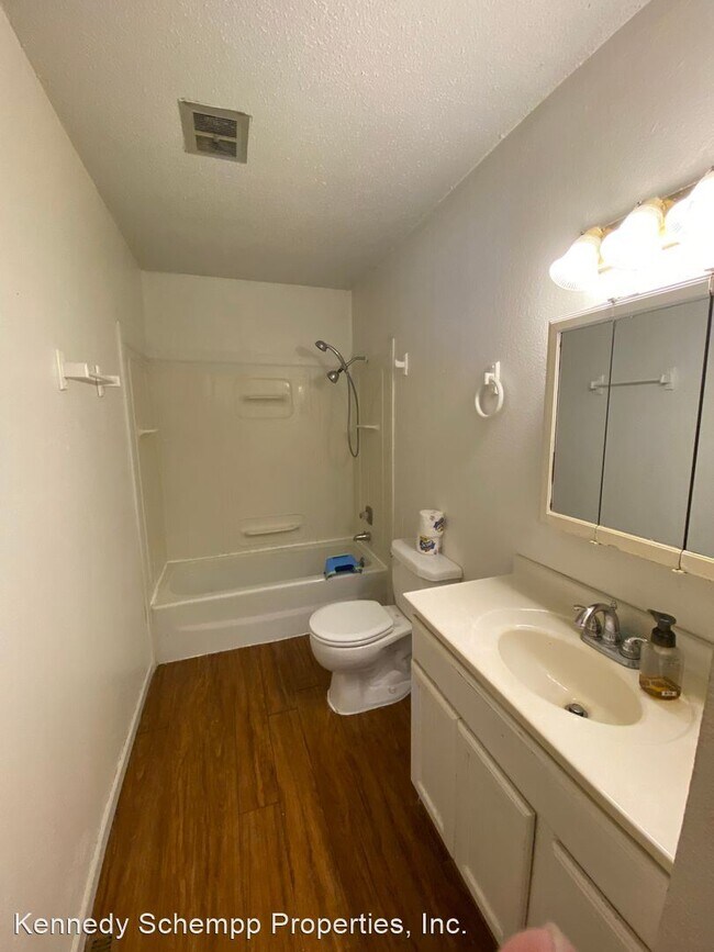 Building Photo - 4 br, 2 bath House - 7 Buckingham