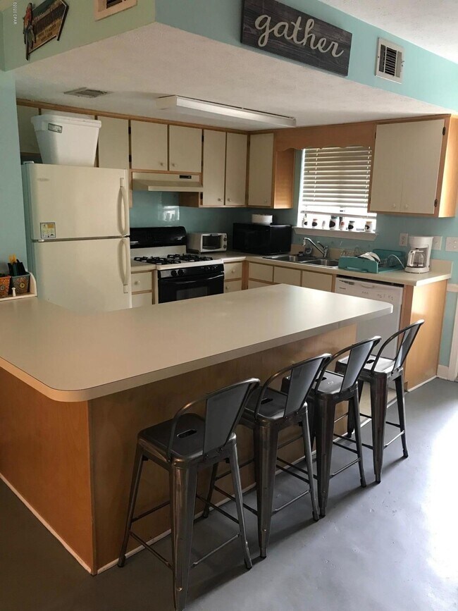 Foto del edificio - 106 W Leslie Ln