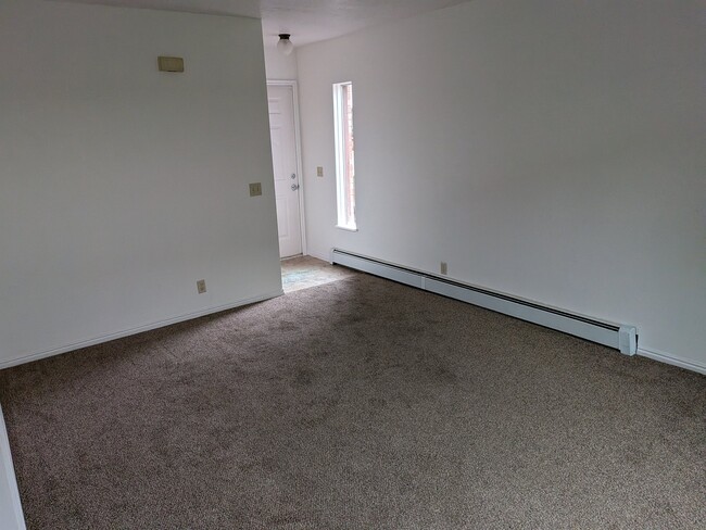 Building Photo - 186 W 1100 N