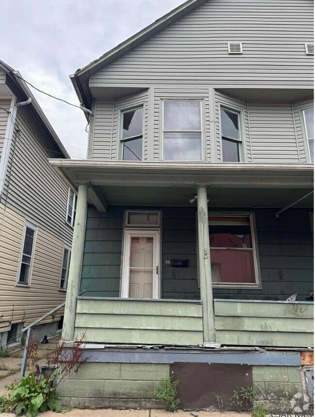 Building Photo - 86 Golde St
