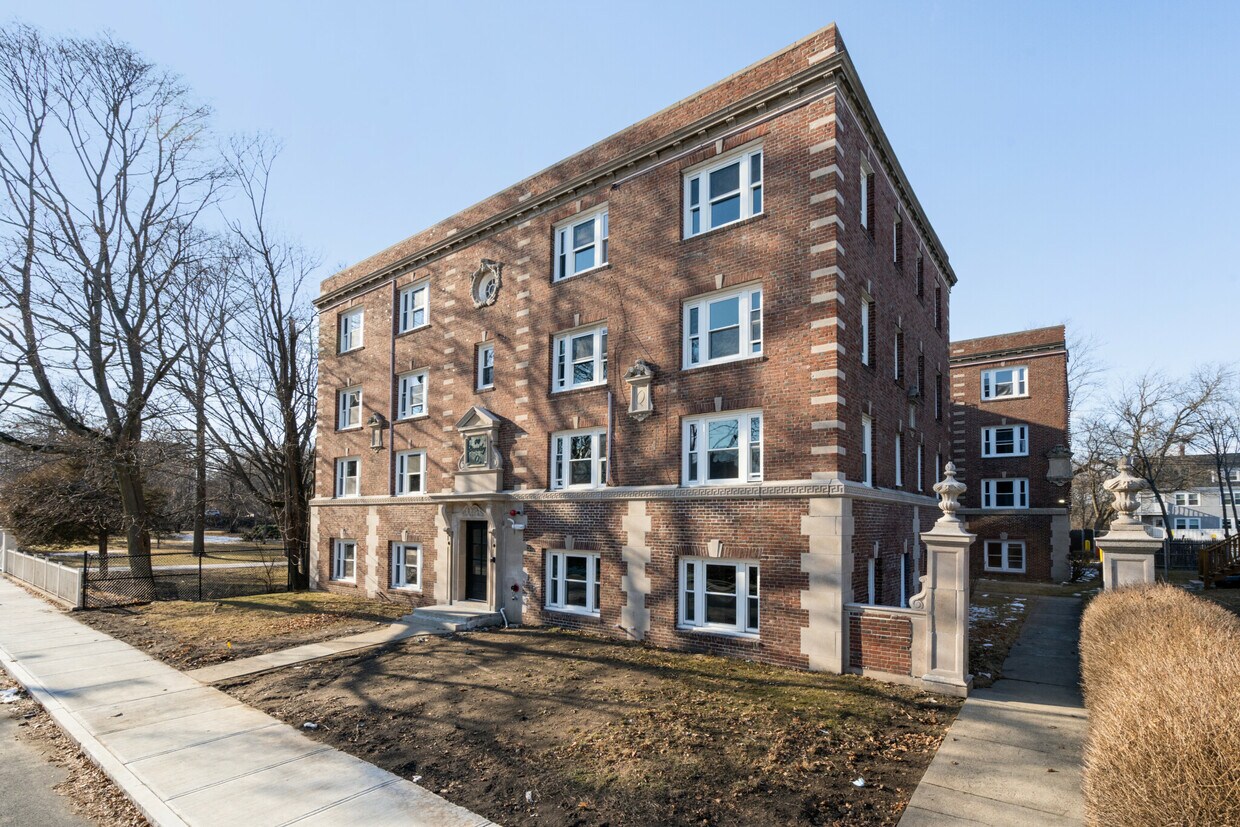 Building Photo - 44 Butler Rd