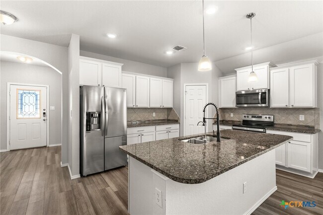 Building Photo - 1808 Fall Creek Ct