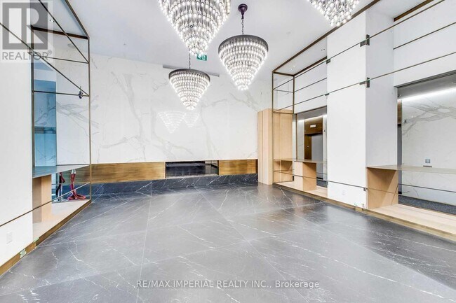 Building Photo - 77 Shuter St