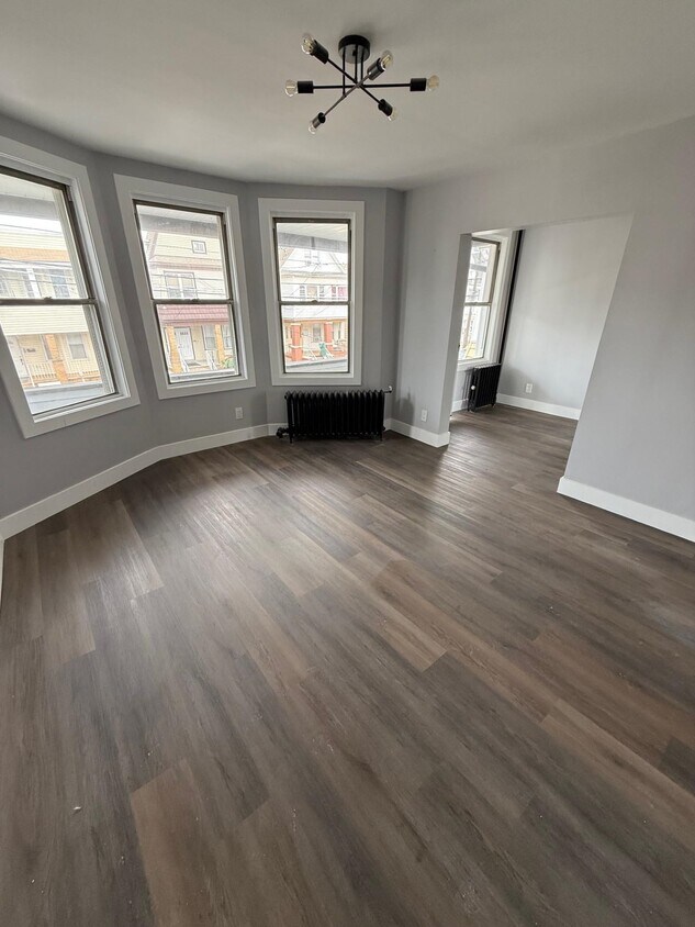 Foto principal - 8516 3rd Ave