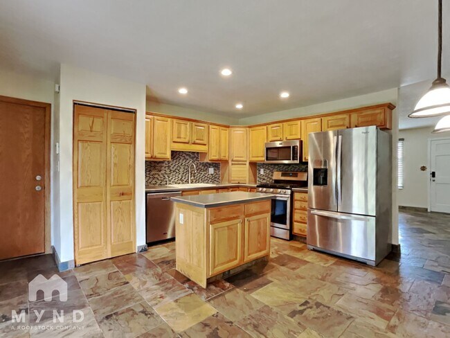 Foto del edificio - 5181 Beech St