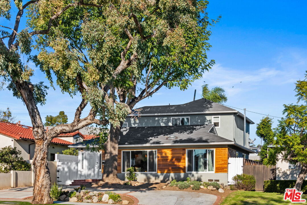 Foto principal - 14815 Sunset Blvd