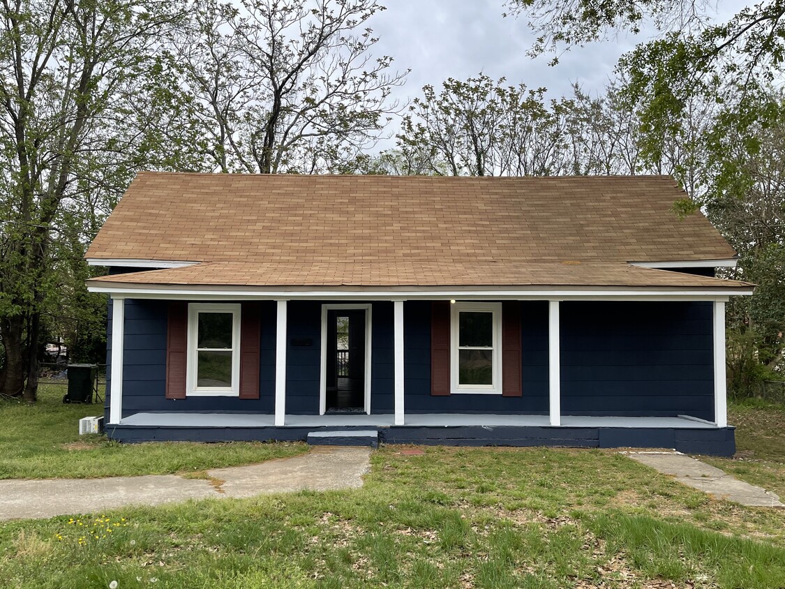 Primary Photo - 404 Cherry St