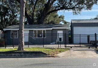 Building Photo - 15 S Dollins Ave