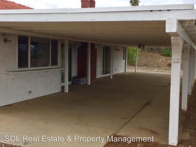 Building Photo - 37395 Avenida Bravura