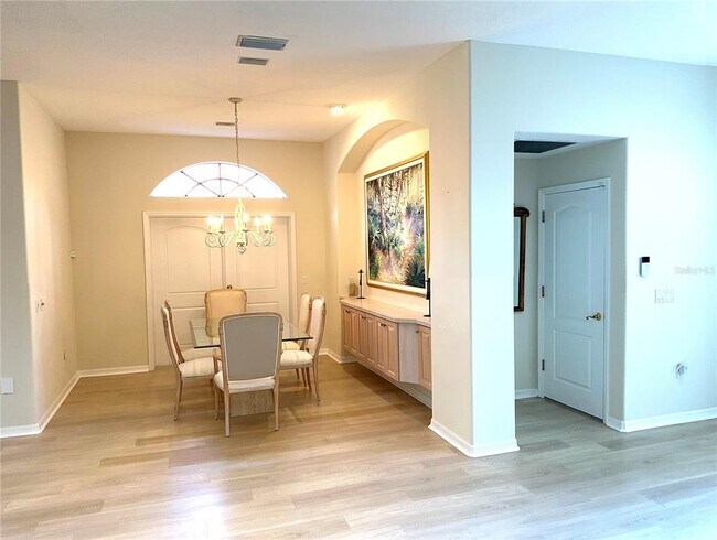 Foto del edificio - 8870 Huntington Pointe Dr