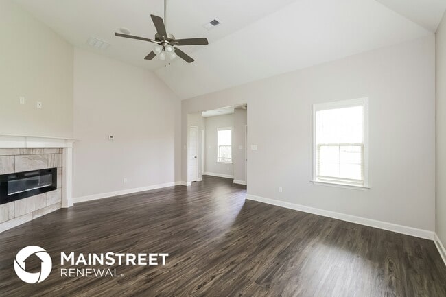 Building Photo - 375 Azalea Dr