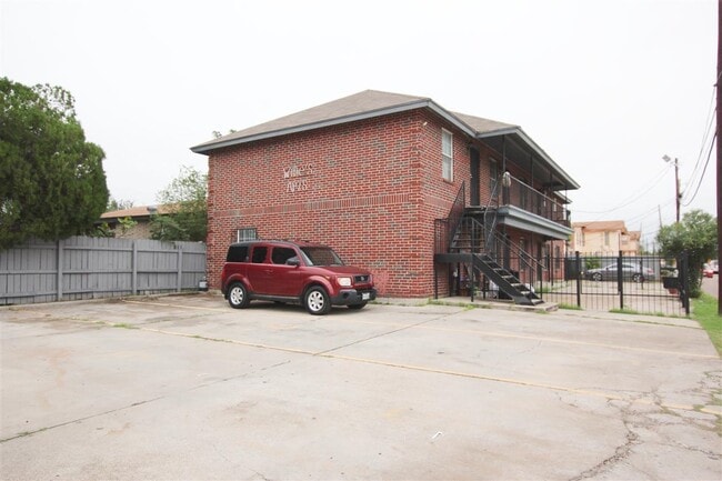 Building Photo - 103 Mims Ave