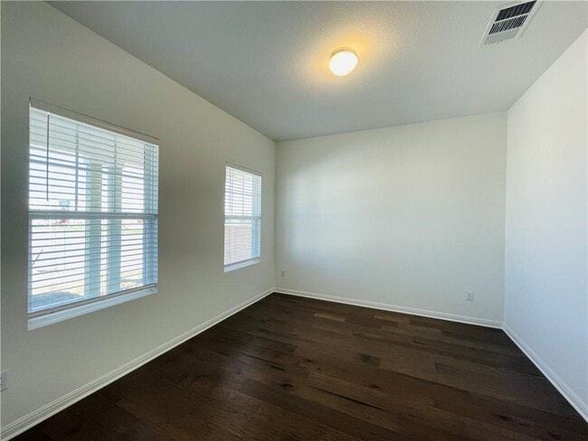 Building Photo - 2605 Bantry Rd