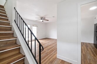 Building Photo - 2217 Mission Hill Dr