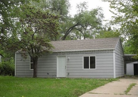 Foto principal - Save big money on this nice 2BR home!