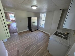 Building Photo - 125 Tritle Ave