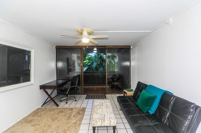 Building Photo - Makaua Village One Bedroom!  $1900/mo