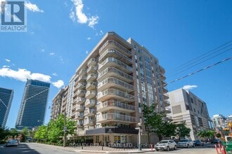 Building Photo - 18 Stafford St