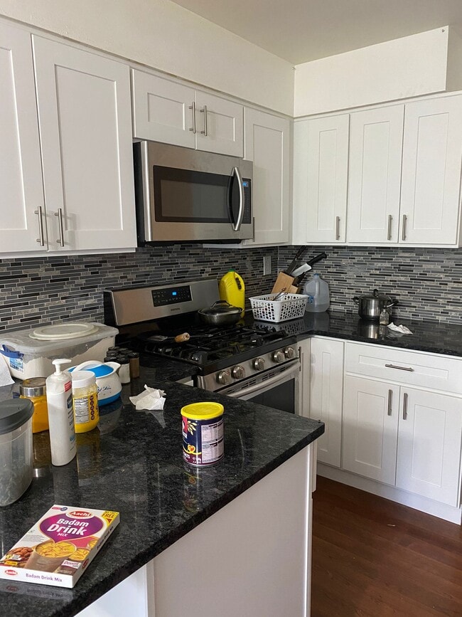 Building Photo - 1207 Green Hollow Dr