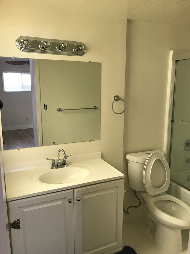 Building Photo - 3024 Third Ave