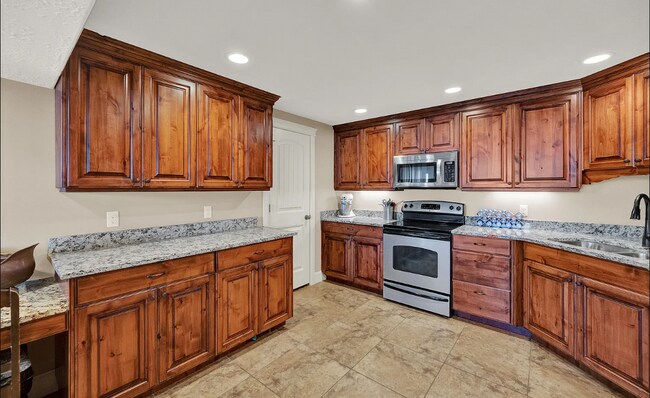 Building Photo - 1237 Spyglass Hl