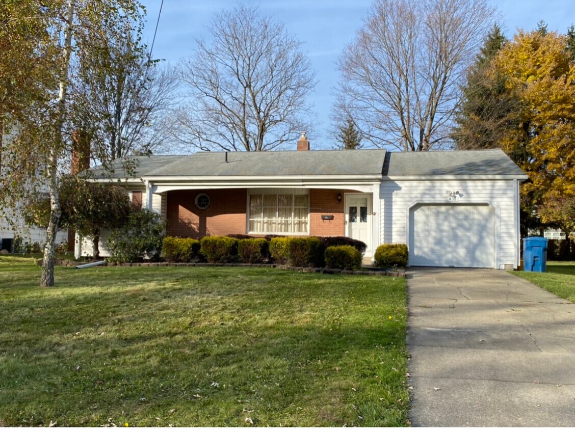 Primary Photo - 438 Jaronte Dr