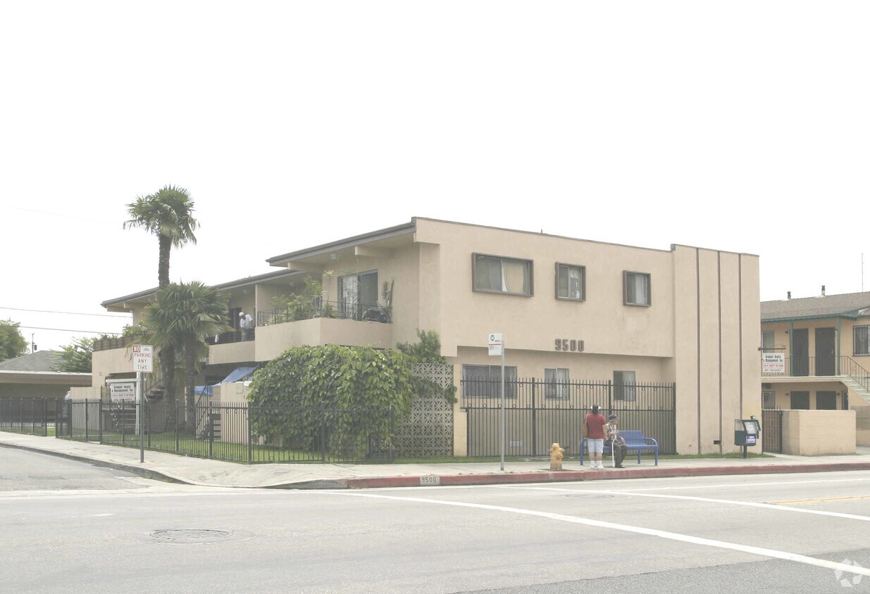 Primary Photo - 9500 California Ave