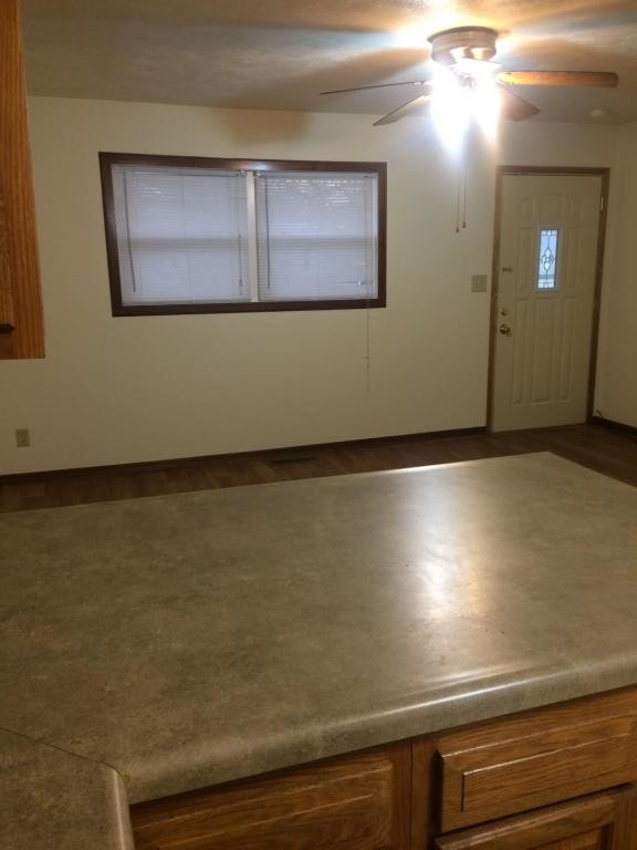 Building Photo - 1701 Schrader