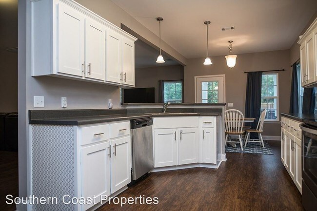 Foto del edificio - 5 br, 3.5 bath House - 40 NE Timberland Drive