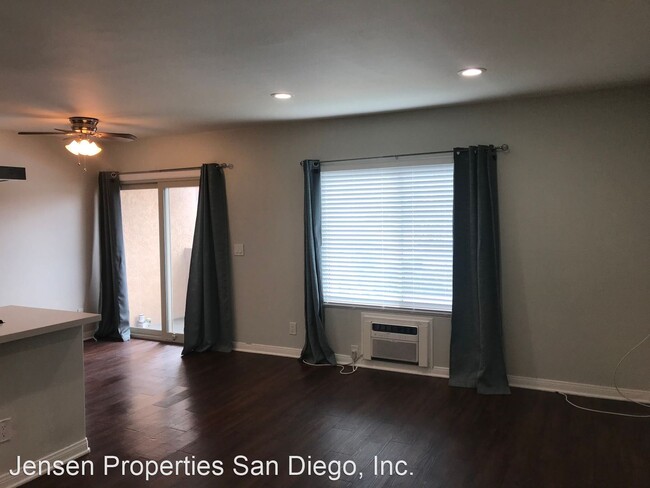 Foto del edificio - 9598 Carroll Canyon Rd