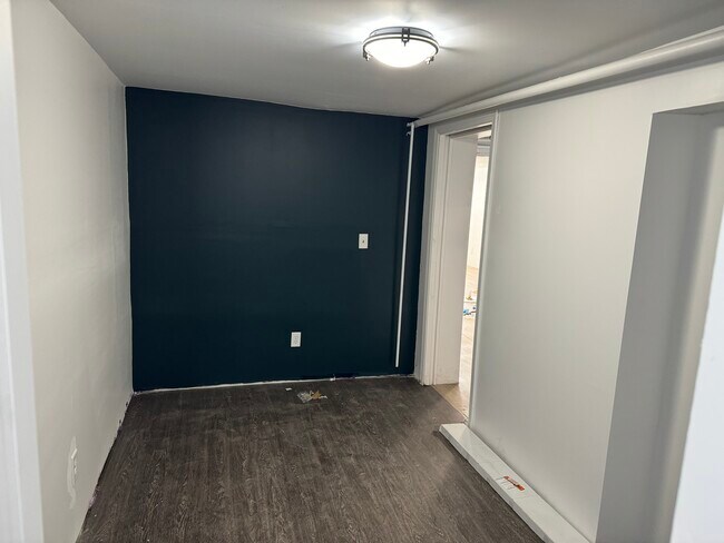 Bedroom 2 - 736 N Homan Ave