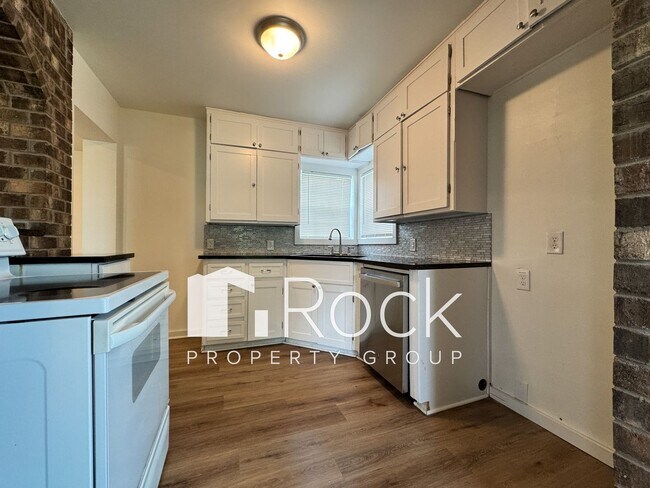 Foto del edificio - Remodeled Historic Home Near the Capitol, Uptown, Midtown and Paseo districts