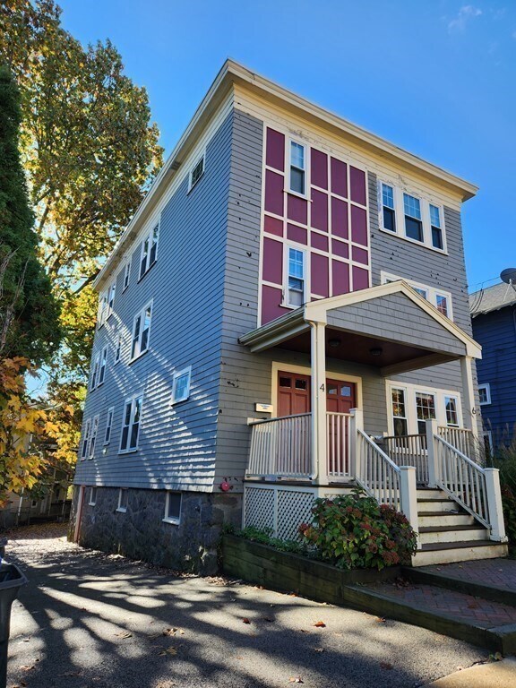 Primary Photo - 4 Sunnyside St