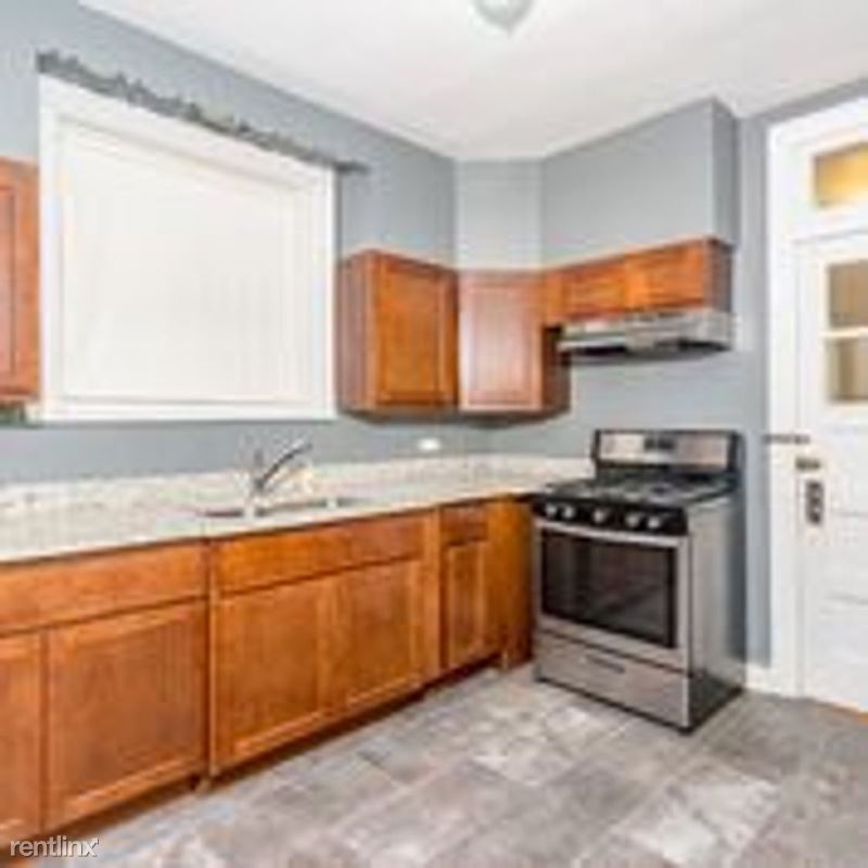 Primary Photo - 8025 S Eberhart Ave
