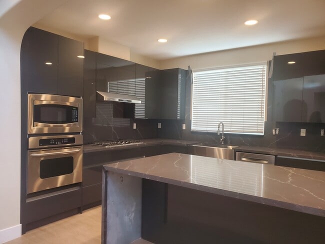 Foto del edificio - 45811 Honeysuckle Ct